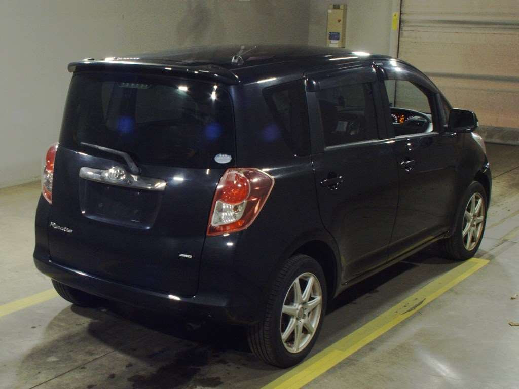 2009 Toyota Ractis NCP105[1]