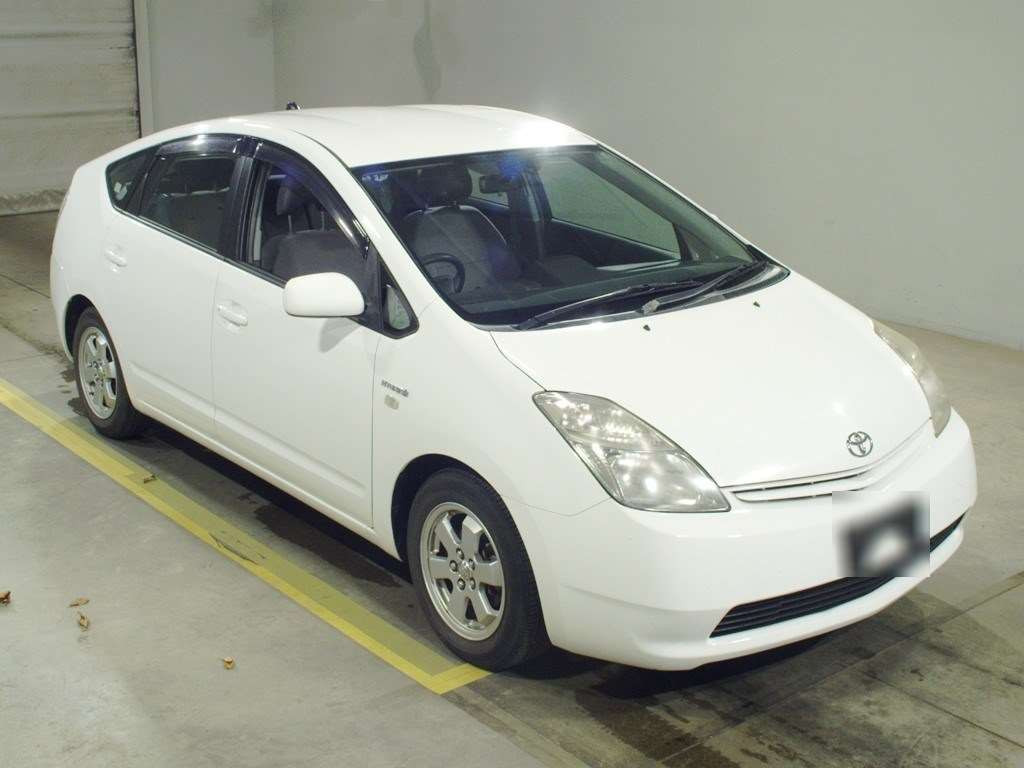 2010 Toyota Prius NHW20[2]