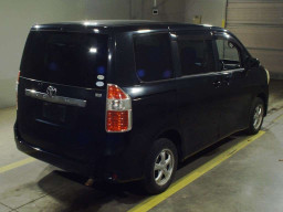 2008 Toyota Noah