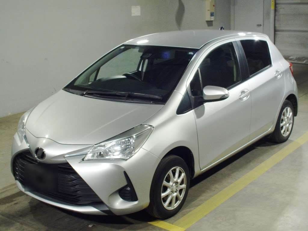 2017 Toyota Vitz NSP135[0]