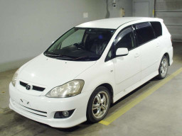 2005 Toyota Ipsum