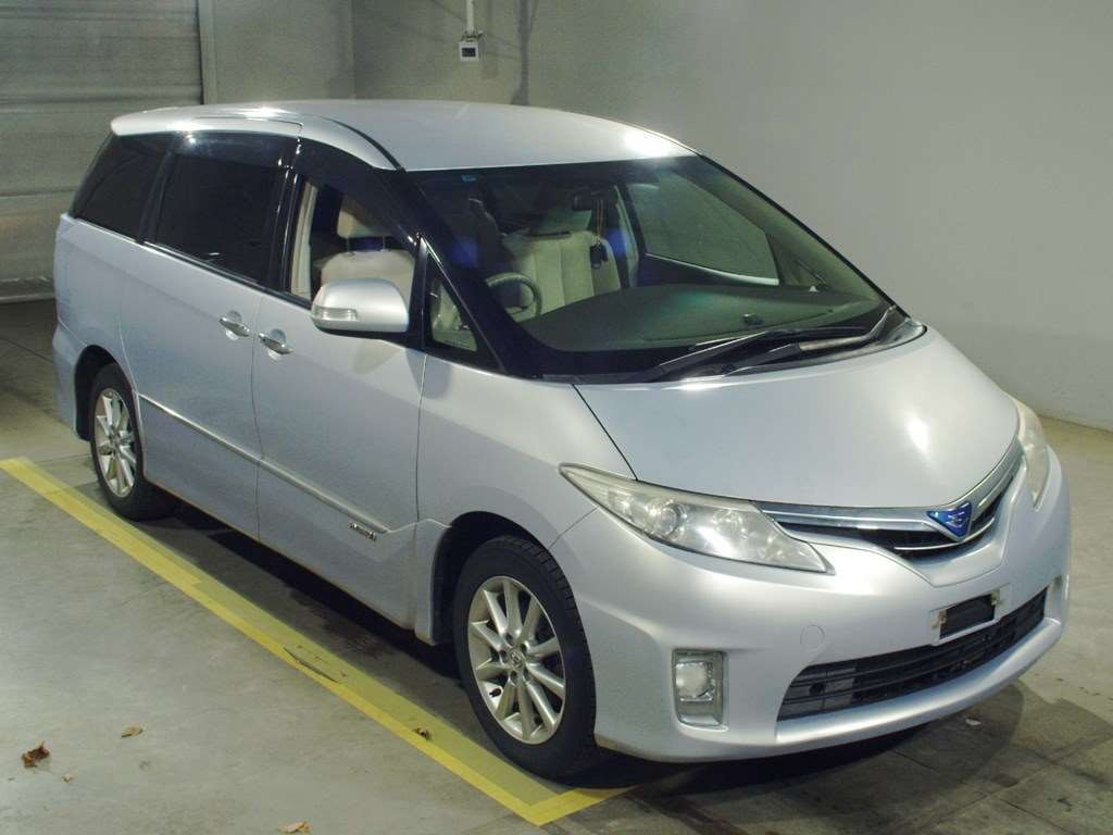 2011 Toyota Estima Hybrid AHR20W[2]