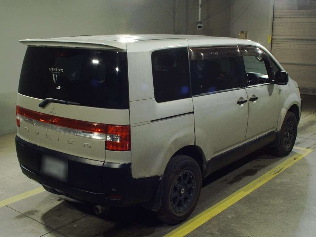 2008 Mitsubishi Delica D5 CV5W[1]