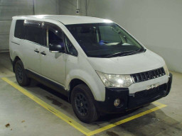 2008 Mitsubishi Delica D5