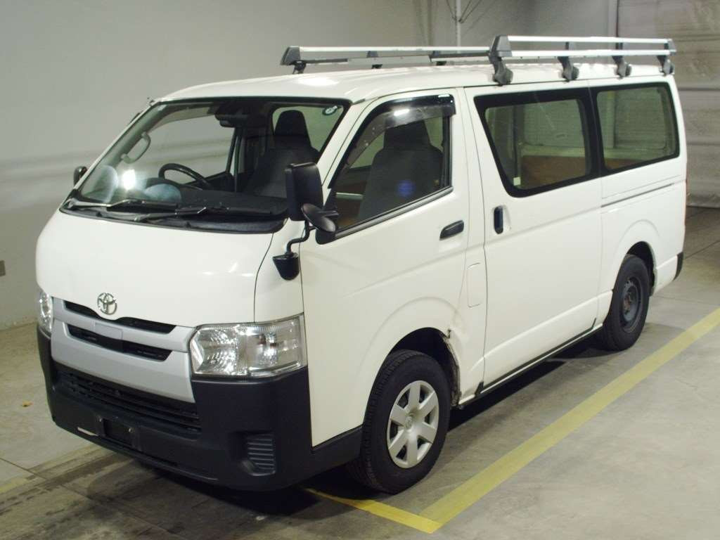 2018 Toyota Regiusace Van GDH206V[0]