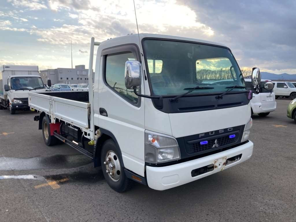 2010 Mitsubishi Fuso Canter FE84DV[2]