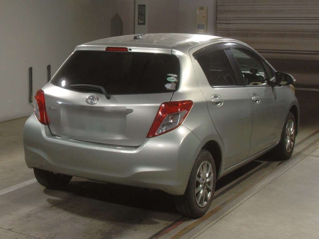 2012 Toyota Vitz KSP130[1]