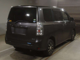 2012 Toyota Voxy