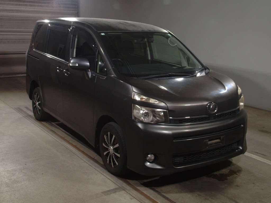 2012 Toyota Voxy ZRR75G[2]