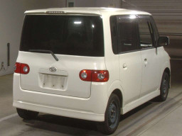 2005 Daihatsu Tanto