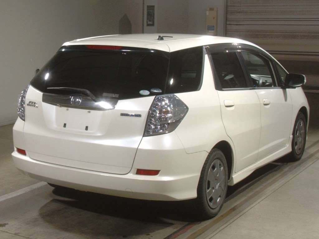 2011 Honda Fit Shuttle Hybrid GP2[1]