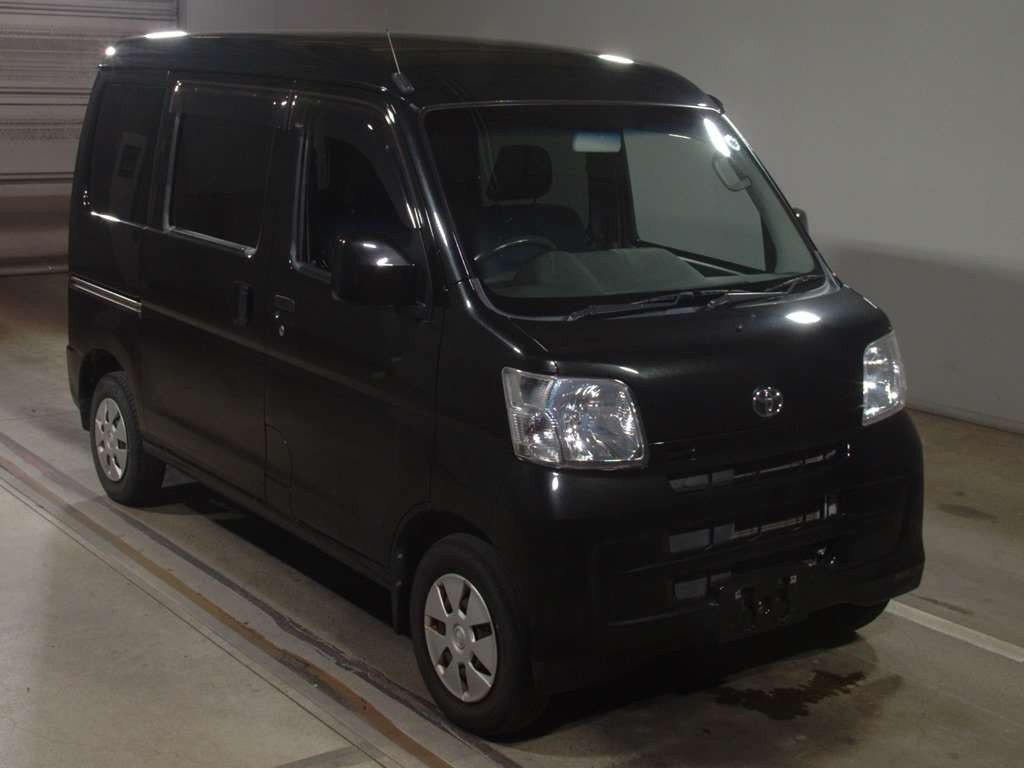 2016 Toyota Pixis Van S331M[2]