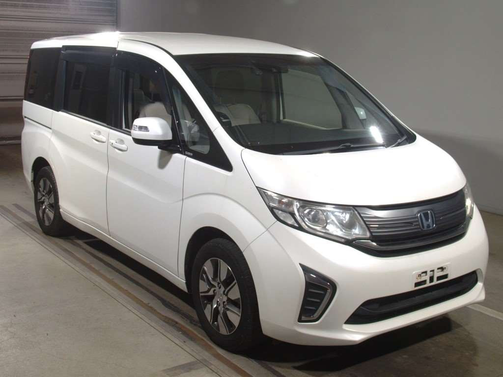 2016 Honda Step WGN RP2[2]