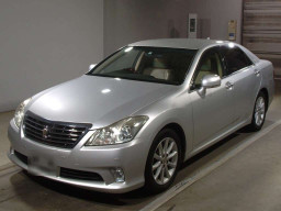 2012 Toyota Crown