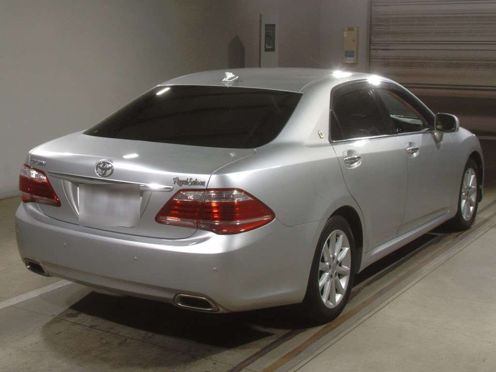 2012 Toyota Crown GRS200[1]