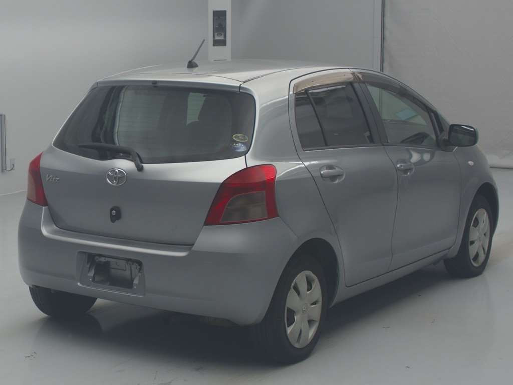 2007 Toyota Vitz SCP90[1]