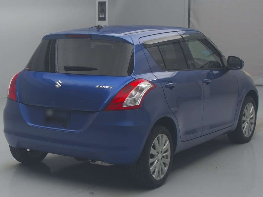 2011 Suzuki Swift ZD72S[1]