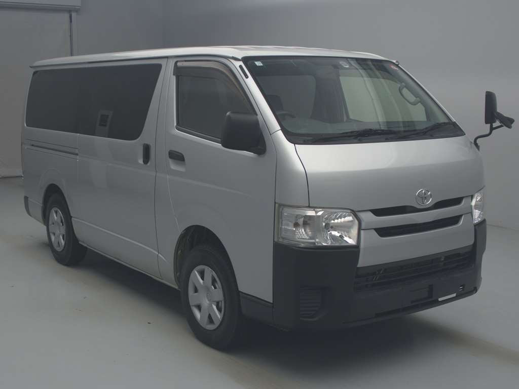 2016 Toyota Regiusace Van KDH206V[2]