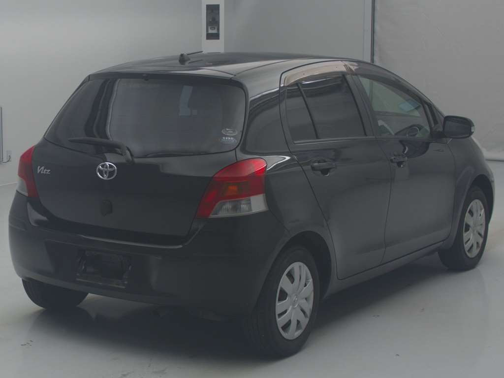 2010 Toyota Vitz SCP90[1]