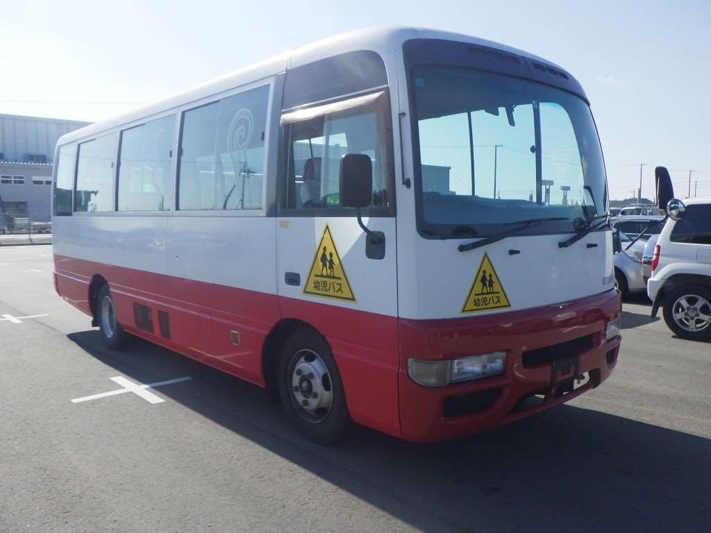 2000 Nissan Civilian Bus BHW41[2]