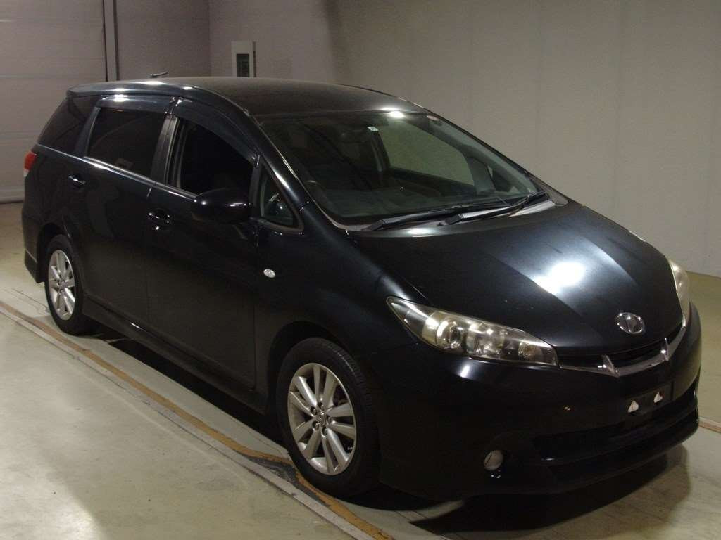 2011 Toyota Wish ZGE20W[2]