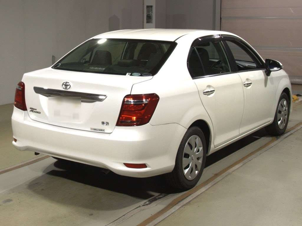 2016 Toyota Corolla Axio NRE161[1]