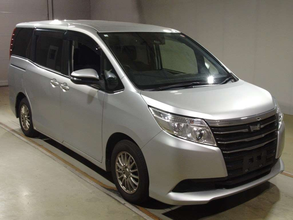 2016 Toyota Noah ZRR80G[2]