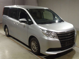 2016 Toyota Noah