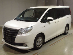 2015 Toyota Noah