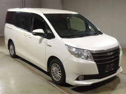 2015 Toyota Noah