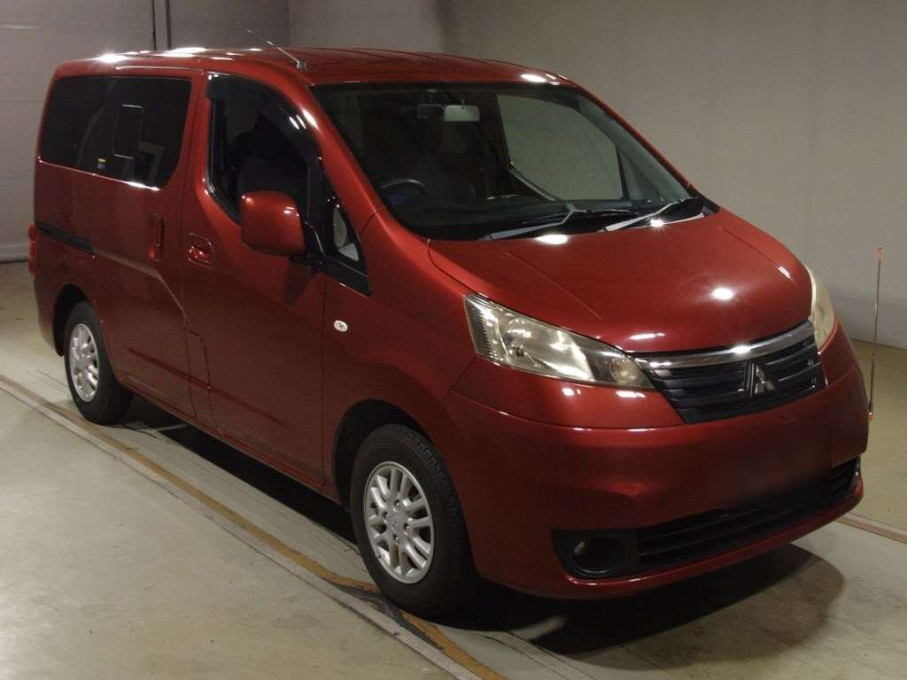 2012 Mitsubishi Delica D3 BM20[2]