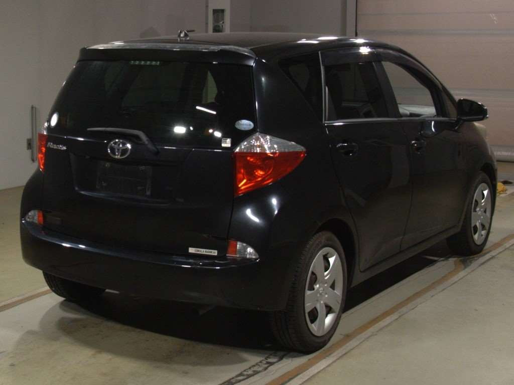 2013 Toyota Ractis NSP120[1]