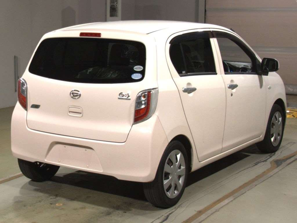 2011 Daihatsu Mira es LA300S[1]