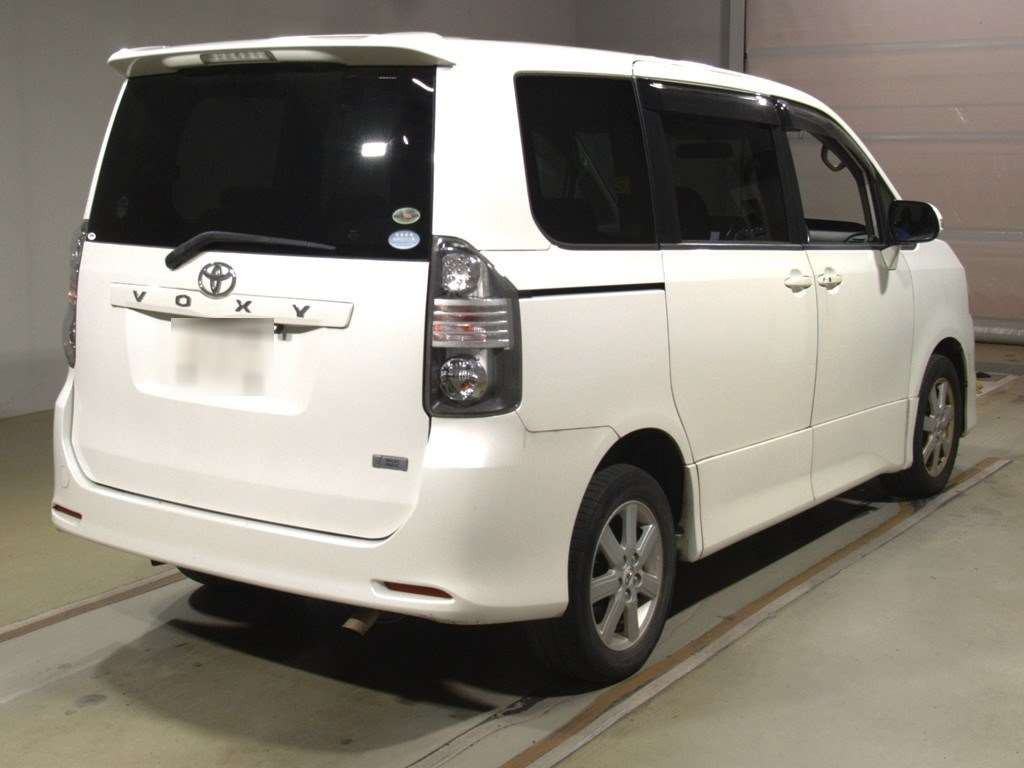 2007 Toyota Voxy ZRR75W[1]