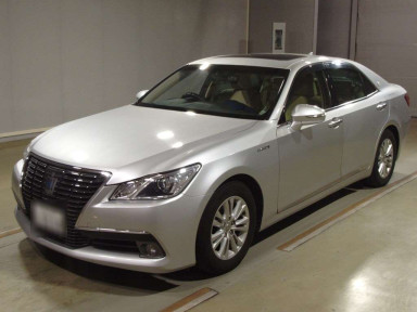 2013 Toyota Crown Hybrid