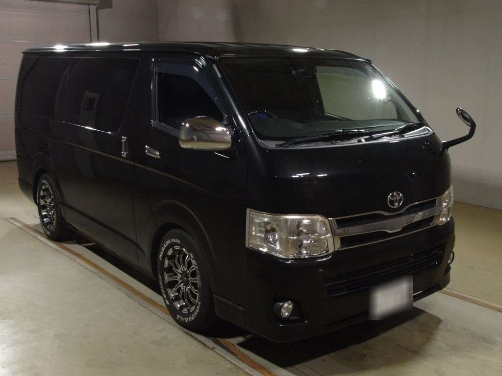 2013 Toyota Hiace Van TRH200V[2]