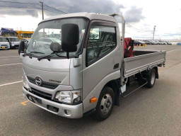 2017 Hino DUTRO