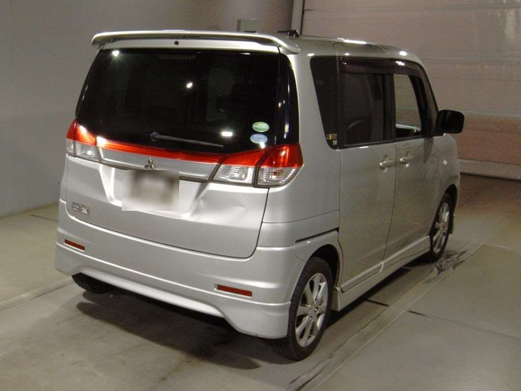 2013 Mitsubishi Delica D2 MB15S[1]