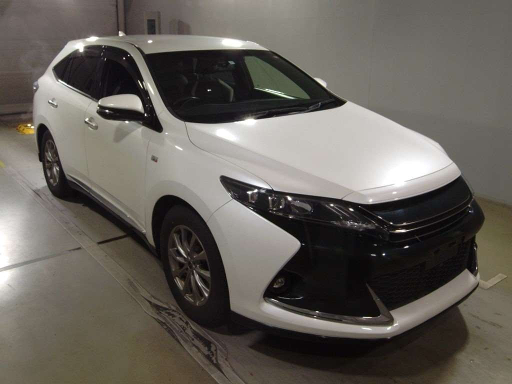 2015 Toyota Harrier ZSU60W[2]