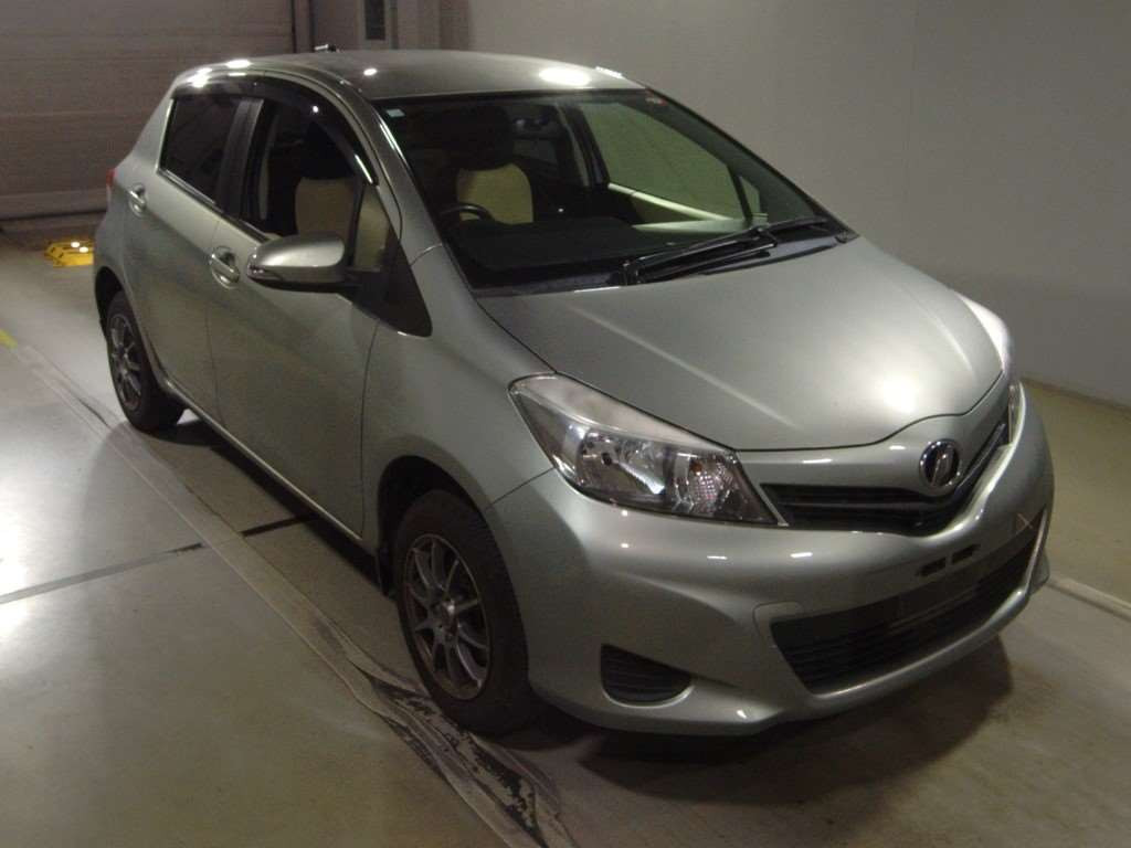 2012 Toyota Vitz NSP135[2]