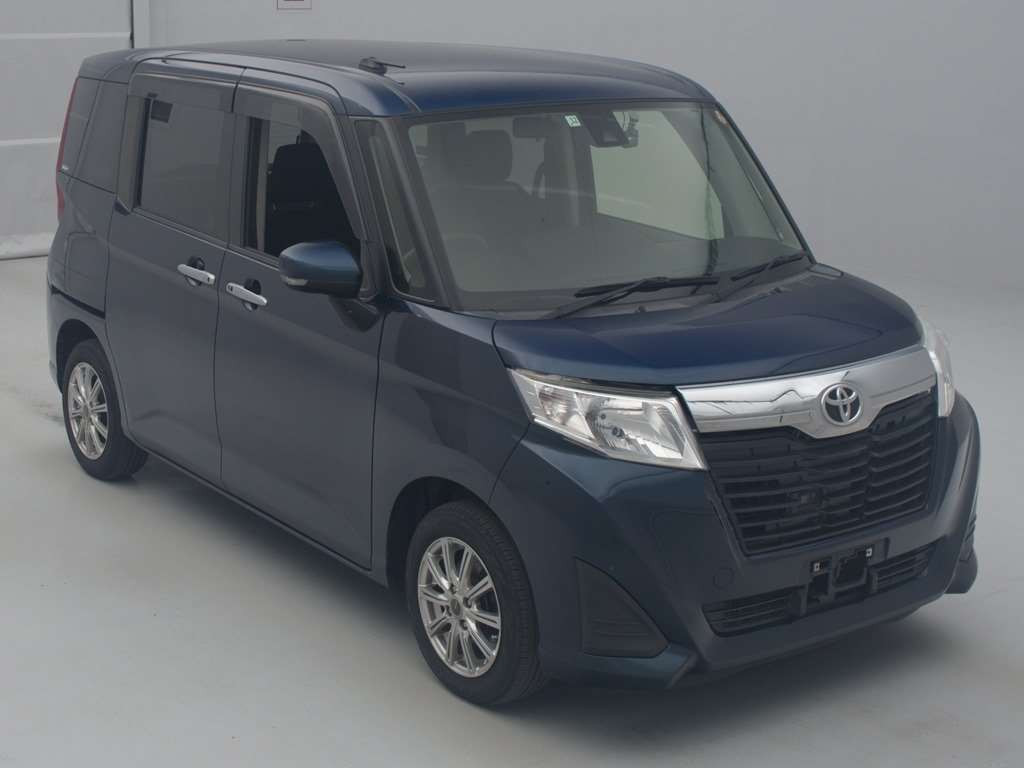 2017 Toyota Roomy M900A[2]