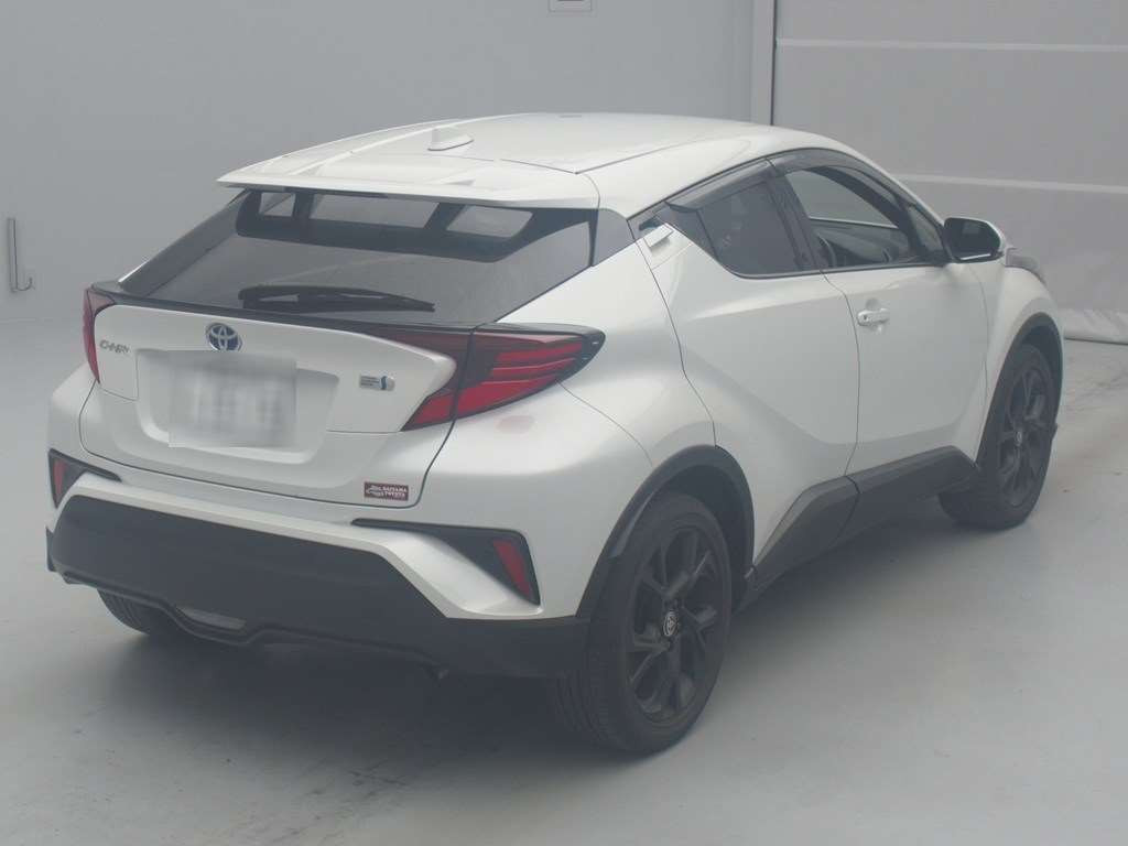 2022 Toyota C-HR ZYX11[1]