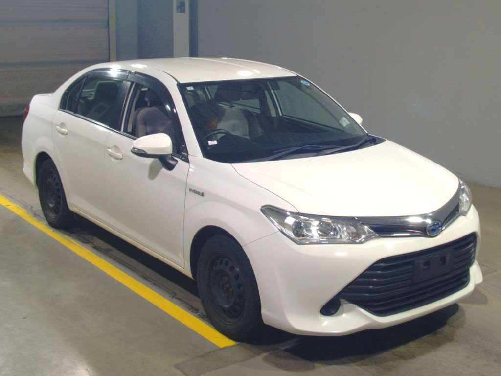 2017 Toyota Corolla Axio NKE165[2]