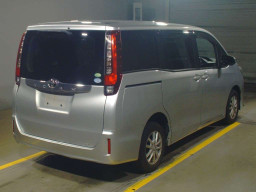 2014 Toyota Noah