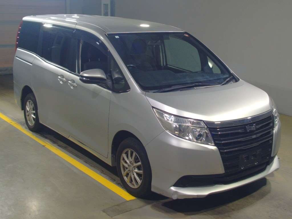 2014 Toyota Noah ZRR85G[2]