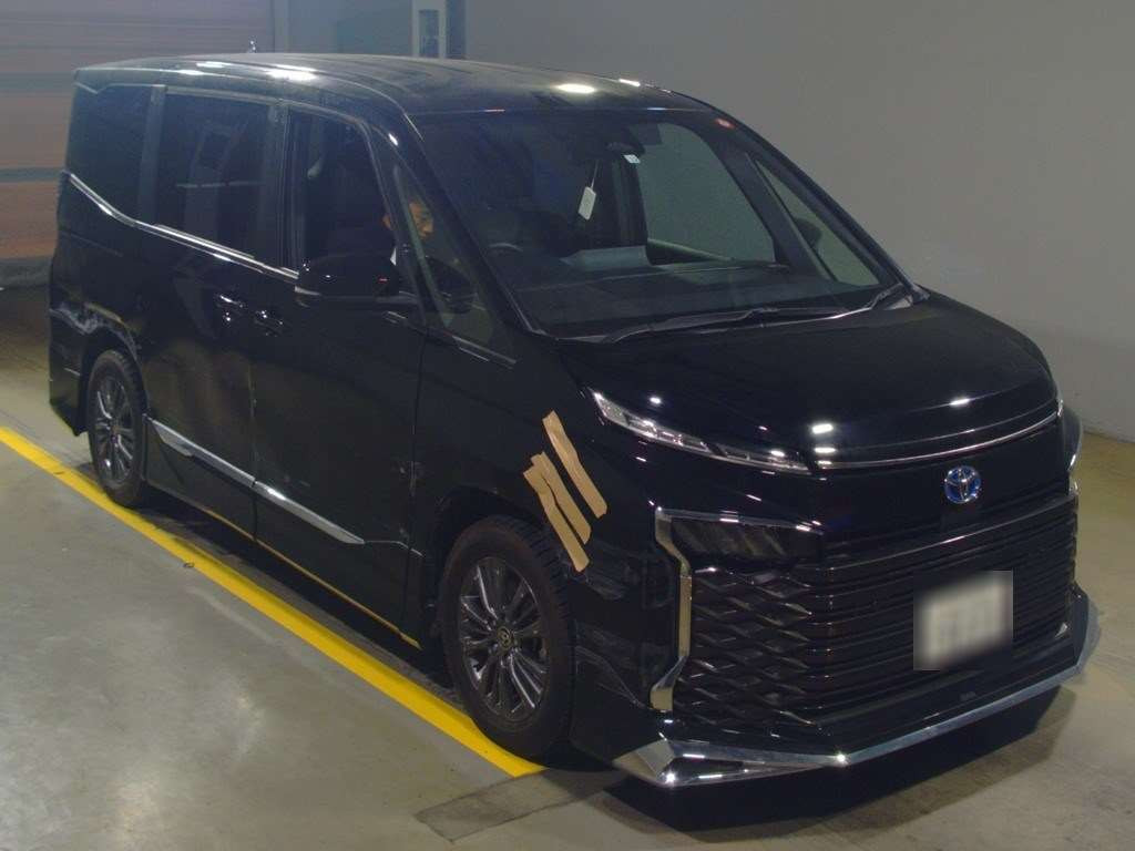 2022 Toyota Voxy ZWR90W[2]