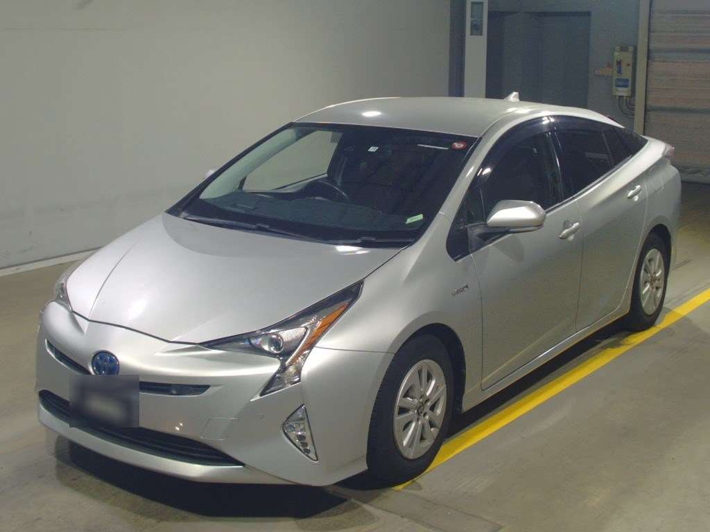 2017 Toyota Prius ZVW50[0]