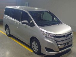 2017 Toyota Noah