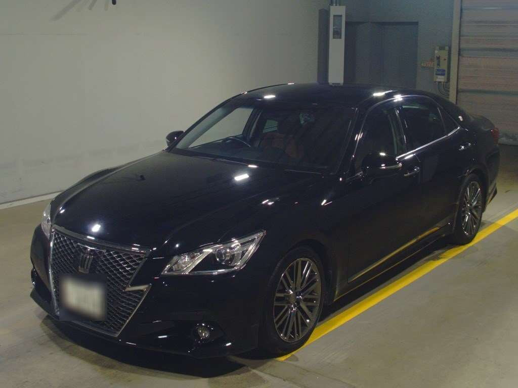 2015 Toyota Crown GRS214[0]