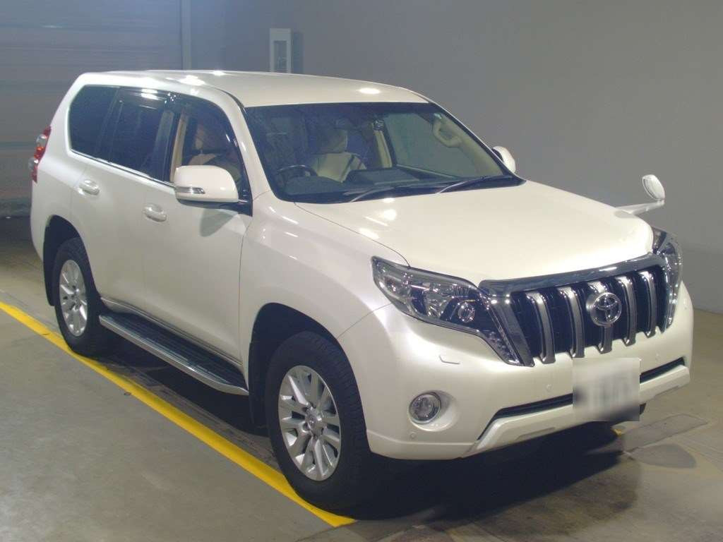 2017 Toyota Land Cruiser Prado GDJ151W[2]